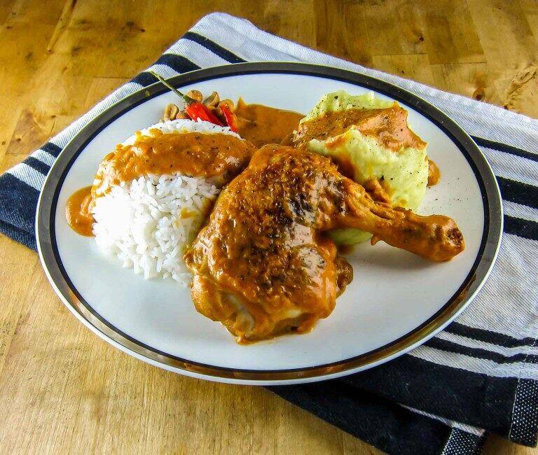 Moambe chicken, Congolese specialty